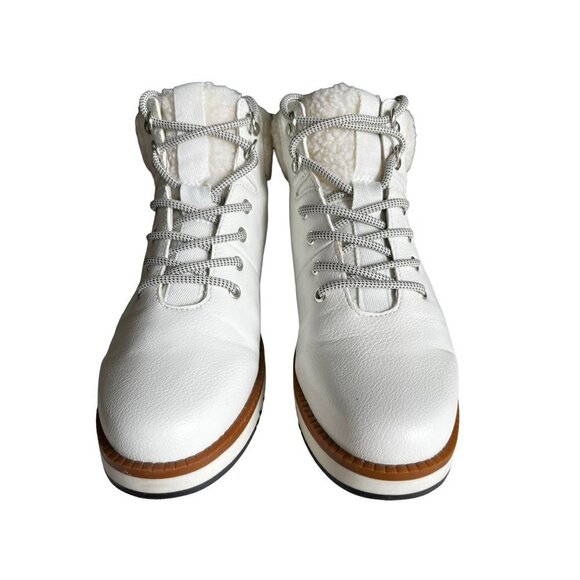 Cliffs by White Mountain Collins White Leather Fur Women's Boots Size 9 M - Picture 1 of 14